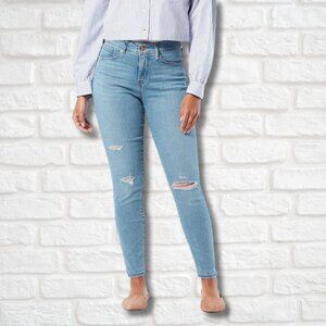 Levi Strauss Signature Gold Women's Totally Shaping Skinny Jeans (size 8 short)